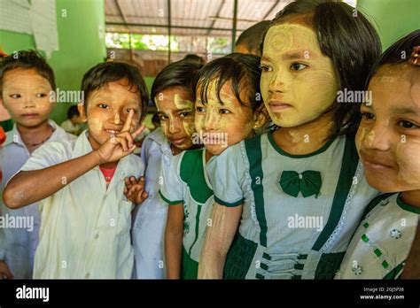 Children at school in southern Myanmar Stock Photo - Alamy