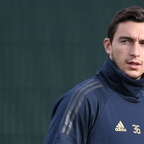 Matteo Darmian Completes Transfer from Manchester United to Parma ...