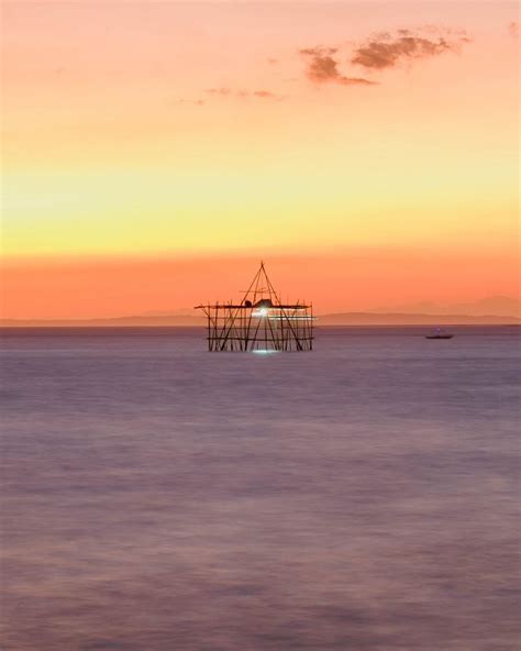 Fishing structures in Bacolod during sunset - Creative Commons Bilder