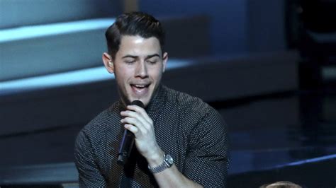 Nick Jonas Sings 'Jealous' to Olivia Culpo - Video! - YouTube