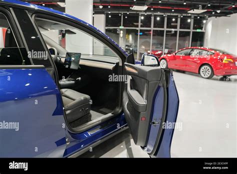 Tesla model y china hi-res stock photography and images - Alamy