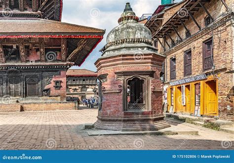 Bhaktapur Durbar Square in Nepal Editorial Photo - Image of visiting ...