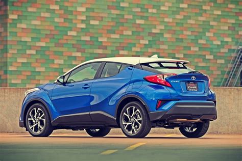 Toyota C-HR Hybrid Photos and Specs. Photo: Toyota C-HR Hybrid suv 2016 ...