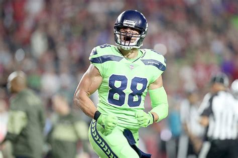 Jimmy Graham is playing like the tight end the Seahawks acquired — what ...