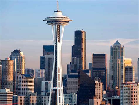 Space Needle, Seattle - Carmen Edelson - Luxury Travel Blogger