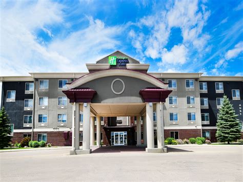 Boutique Hotel in Grand Forks | Holiday Inn Express & Suites Grand Forks