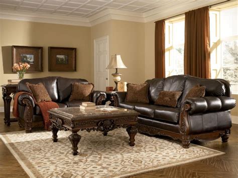 Classic brown living room with expensive leather sofas | | Founterior