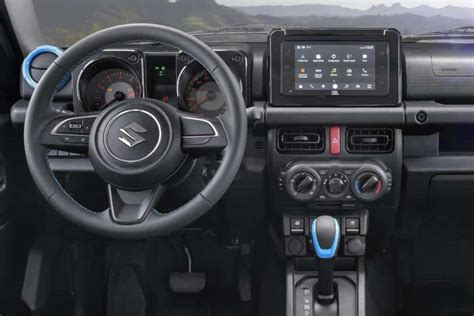Suzuki, la jeep più richiesta si “allunga”: arriva la versione per le famiglie - Mondofuoristrada.it