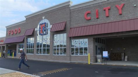 Food City alters store hours, first hour open to be designated for those 65 and older | WCYB