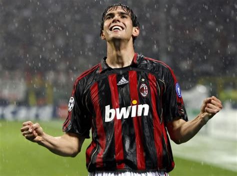 Football Wallpaper: Ricardo Kaka Ac Milan is back!