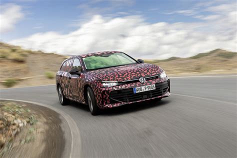 Volkswagen Teases the Passat Wagon Only, Ditches the Sedan - autoevolution