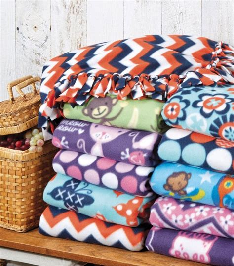 25+ Excellent Photo of Sewing Blankets Ideas - figswoodfiredbistro.com | Fleece blanket diy ...