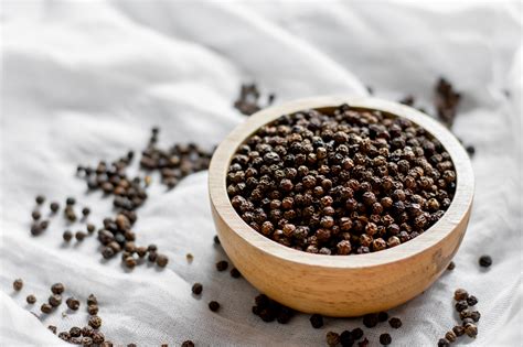 Black Pepper: Ayurvedic Uses & Benefits | Maharishi AyurVeda