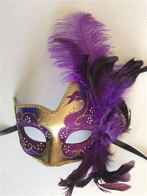 Purple and Gold Mardi Gras Mask | Mardi gras mask, Mardi gras, Masks ...