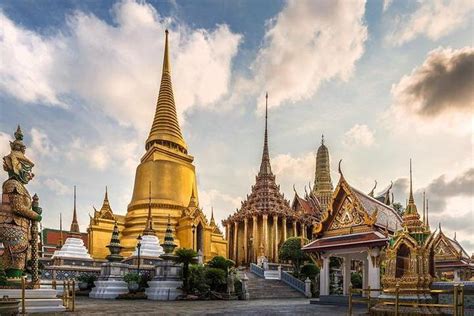 Royal Grand Palace And Bangkok Temples - Half Day Tour: Triphobo