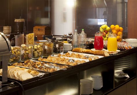 Breakfast setup | Buffet food, Hotel breakfast buffet, Healthy ...