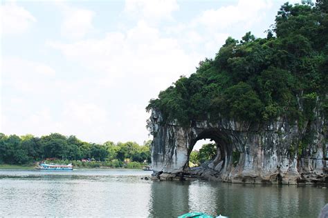 Elephant Trunk Hill | China & Asia Cultural Travel