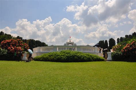 our life in Singapore: the gardens of Istana