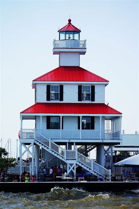 New Canal Lighthouse | Lighthouse, Lake pontchartrain, Canal