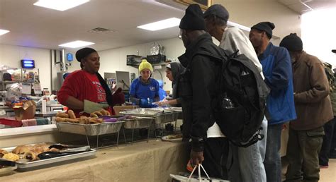 Feeding the Homeless Volunteer | Volunteer Heroes: Inspiring Stories of ...