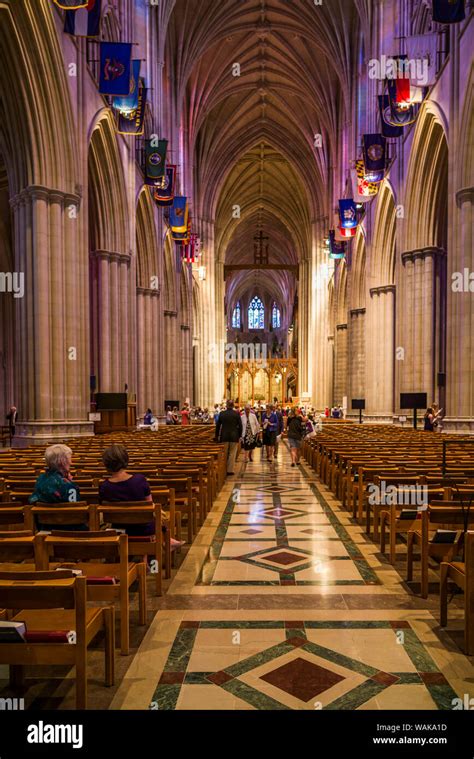 National cathedral interior washington hi-res stock photography and images - Alamy