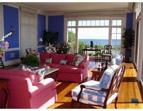 Inside Taylor Swift's Rhode Island home - Vogue Living