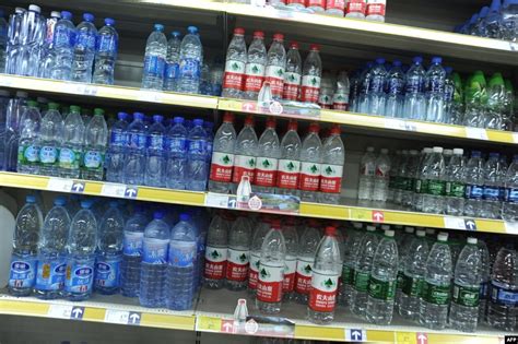 Chinese Bottled Water Producer Accuses Paper of Defamation