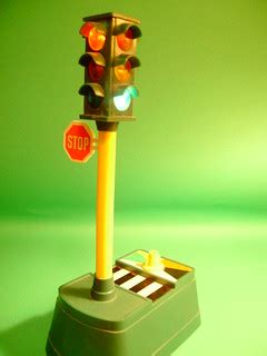 battery-operated traffic light | the box listed no brand nam… | Flickr