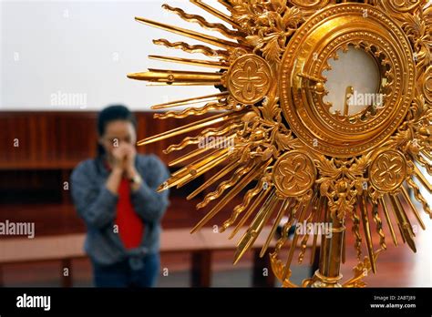 Thi Nghe Catholic Eucharist (Blessed Sacrament) Inside The , 58% OFF