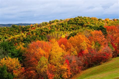 10 Best Places for Fall Foliage Includes Hocking Hills Ohio