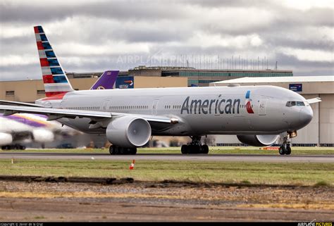 N718AN - American Airlines Boeing 777-300ER at London - Heathrow | Photo ID 677035 | Airplane ...
