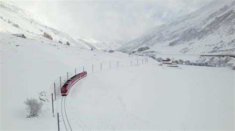 Snow Train in Switzerland Used to Shuttle Passengers and Skiers to Ski Resorts 23590309 Stock ...