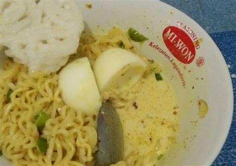 Resep Indomie kuah susu, so simple oleh Citraresmi Ajeng - Cookpad