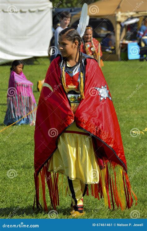 Native American Micmac Woman Dancer Editorial Photo - Image: 67461461