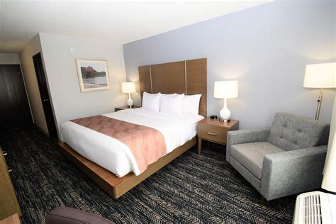 Quality Inn Rooms: Pictures & Reviews - Tripadvisor