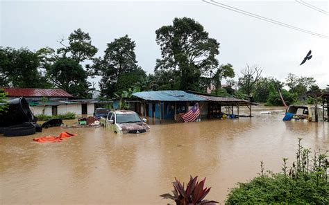 Mangsa banjir Johor terus meningkat | Hot FM