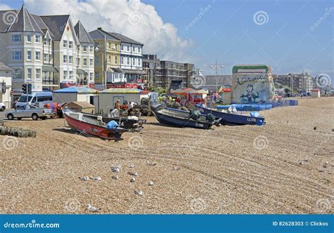 Seafront at Bognor Regis, England Editorial Stock Photo - Image of shingle, promenade: 82628303