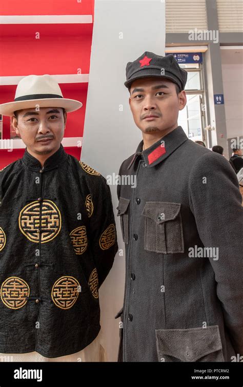 Chinese red army uniform hi-res stock photography and images - Alamy