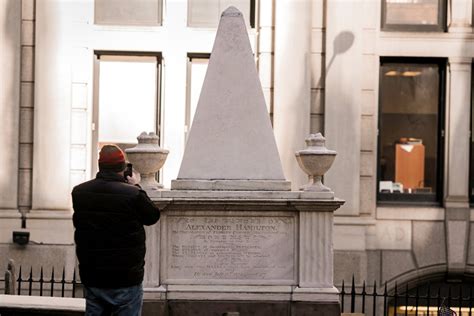 After the Broadway Show, a Trip to Hamilton’s Grave - The New York Times