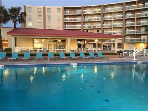 HOLIDAY INN & SUITES DAYTONA BEACH ON THE OCEAN $95 ($̶1̶3̶0̶ ...