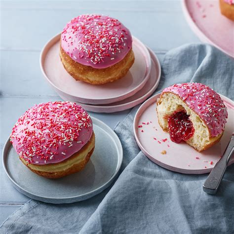 Paul Hollywood's Raspberry Doughnuts - The Great British Bake Off | The ...