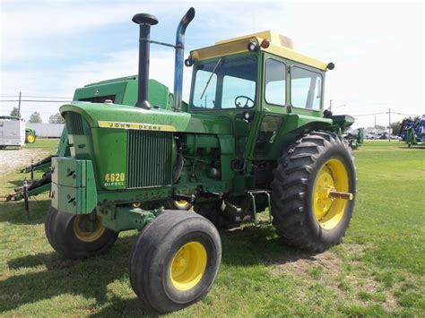 John Deere 4620 (2013-01-22) - Tractor Shed