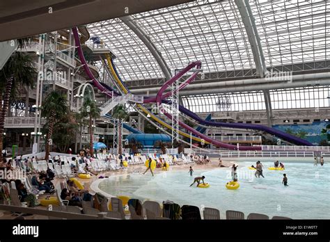 Edmonton mall waterpark hi-res stock photography and images - Alamy