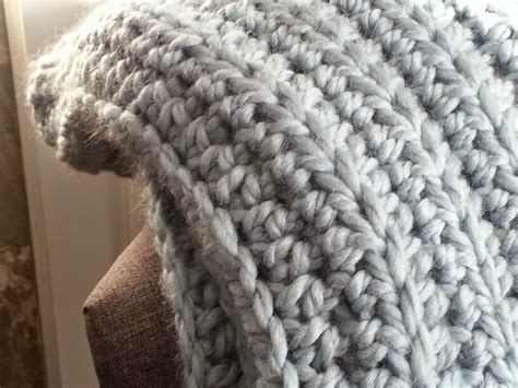 Modern Grace Design: Chunky Ribbed Crochet Blanket :: Free Pattern