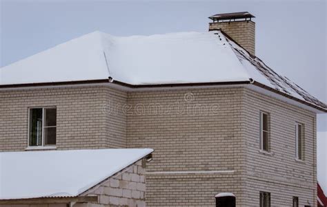 Country House Cottage in the Snow in Winter Stock Image - Image of wooden, nature: 139694043