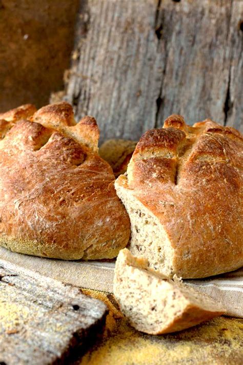 Bauernbrot ~ German Farmer-Style Bread | Lemon Blossoms