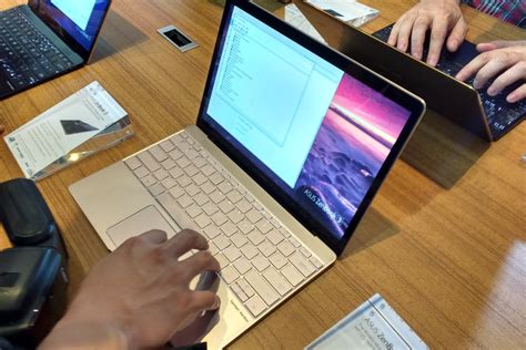 MacBook (2016) vs. Zenbook 3 | Spec Comparison | Digital Trends