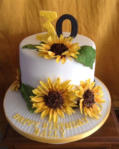 Sunflower themed birthday cake | Tortas, Disenos de unas, Diseños de uñas