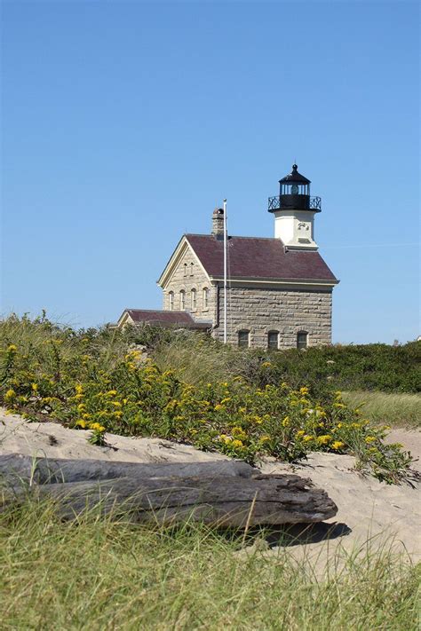 Block Island North Lighthouse Canvas | Block island, Lighthouse ...