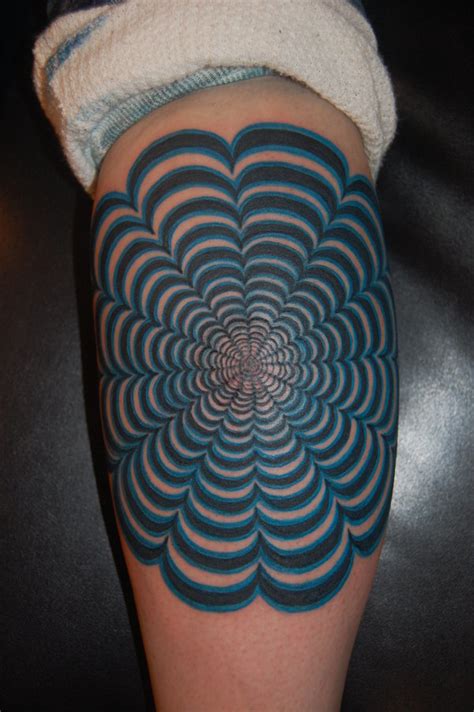 65 Mesmerizing Optical Illusion Tattoos - TattooBlend